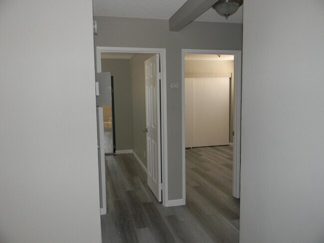 Foto del edificio - 5044 Avenue L10 Ave