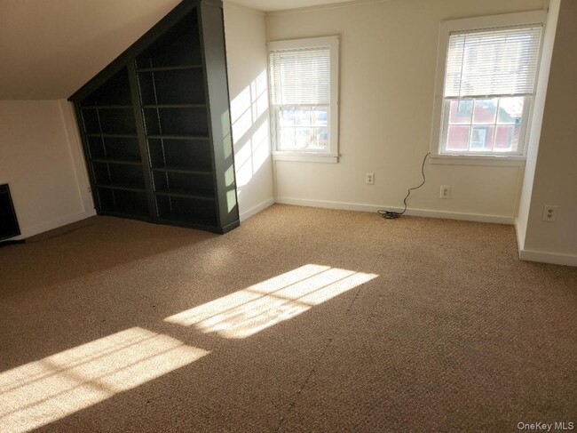 Foto del edificio - 6 Willow Ave