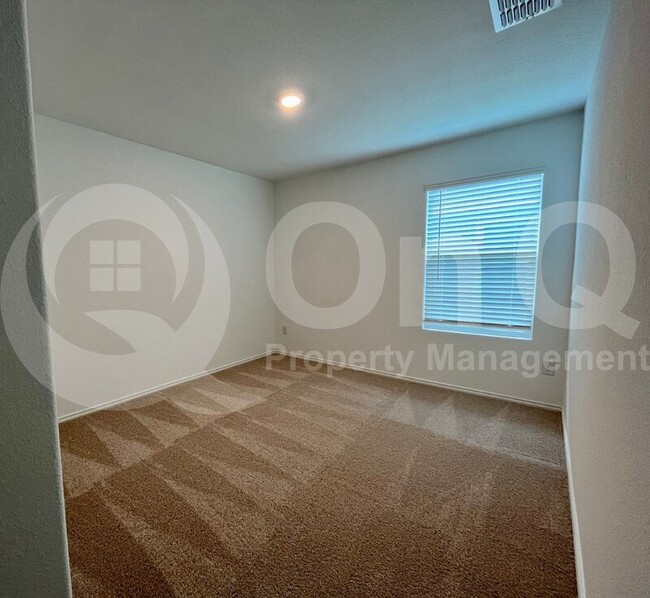 Foto del edificio - 7717 Lindheimer Ln