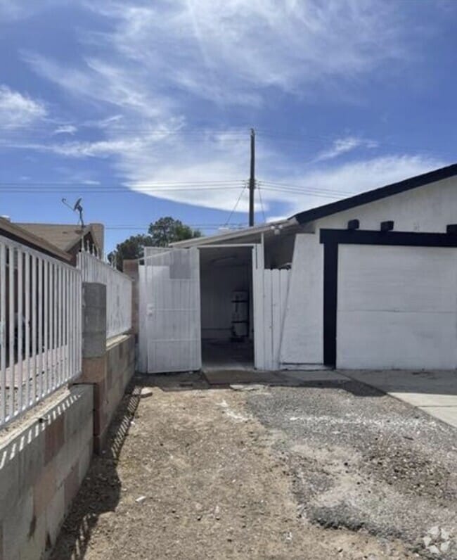 Building Photo - 5171 Reeder Cir