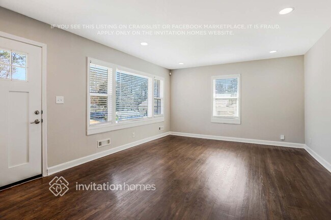 Foto del edificio - 2025 Connie Ln