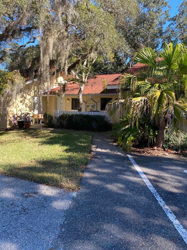 Building Photo - 3960 A1A S
