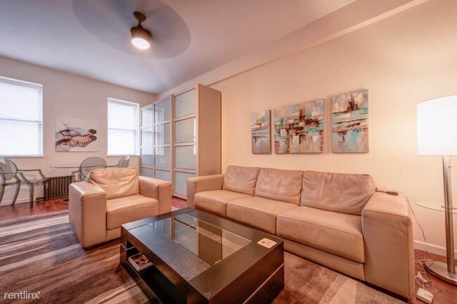 Building Photo - 2 br, 1 bath Apartment - 3130 Brighton 6th St
