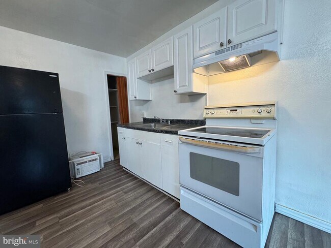 Foto del edificio - 222 Long Ln