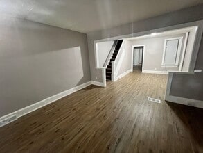 Building Photo - 417 Walnut Ave
