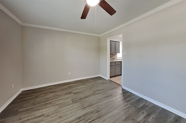 Foto del edificio - 3602 Bear Lake Dr