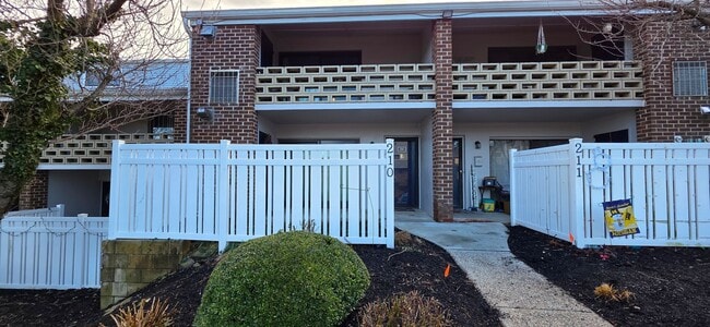 Foto del edificio - Stony Creek 2 Bedroom 2 Bath condo for rent $2,199/month