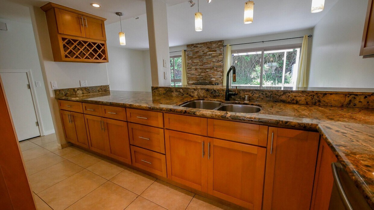 Primary Photo - La Jolla Shores Heights - 4 Bedroom, 2.5 b...