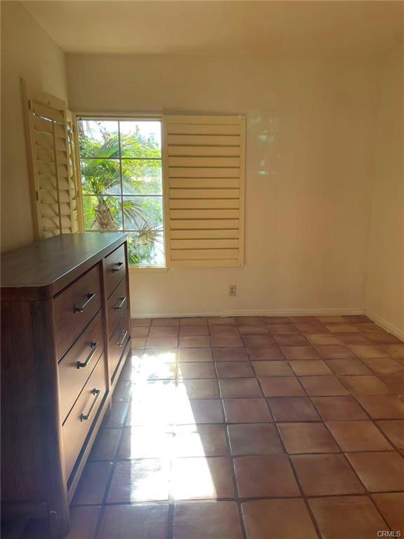 Building Photo - 15 Springbrook Rd