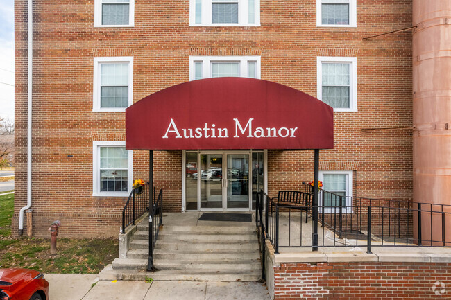 Building Photo - Austin Manor