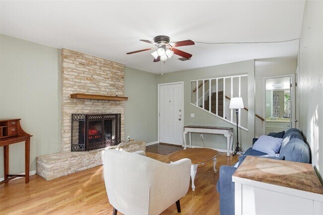 Foto del edificio - 105 Norwood Dr