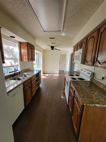 Foto del edificio - 827 Courtland Pl