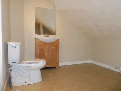 Building Photo - 104 Potters Ave