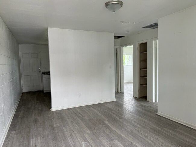 Foto del edificio - 1155 S 15th St