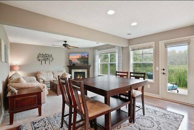 Building Photo - 3223 Red Oak Trl