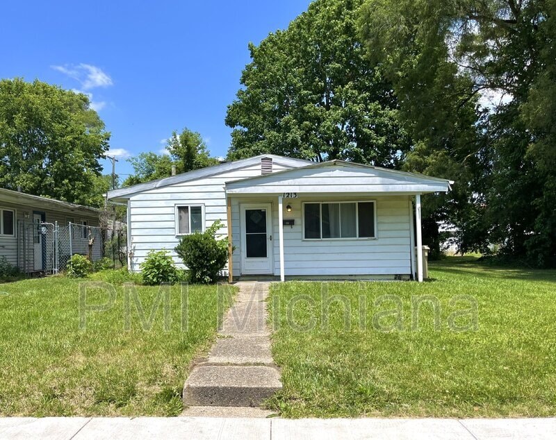 Primary Photo - 1213 Mc Cartney St