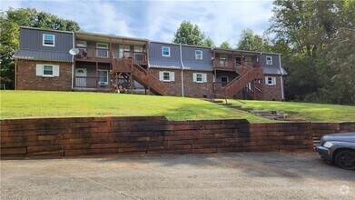 Building Photo - 1471 US-52