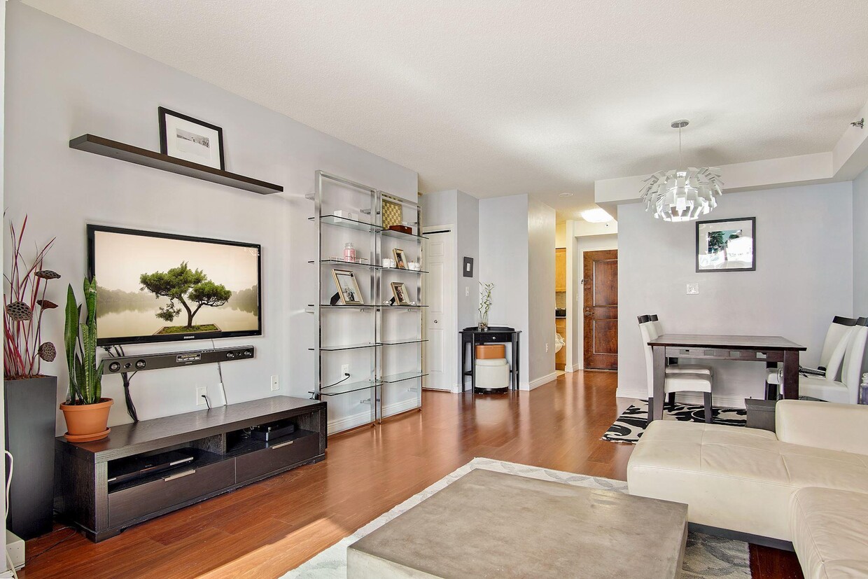 Foto principal - 4801 Fairmont Ave
