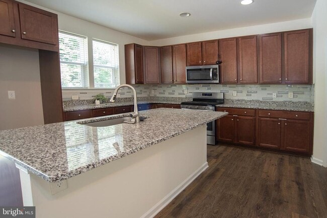 Building Photo - 1600 Hudgins Farm Cir