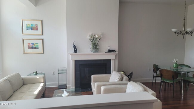 Foto del edificio - 30 Whistler Ct