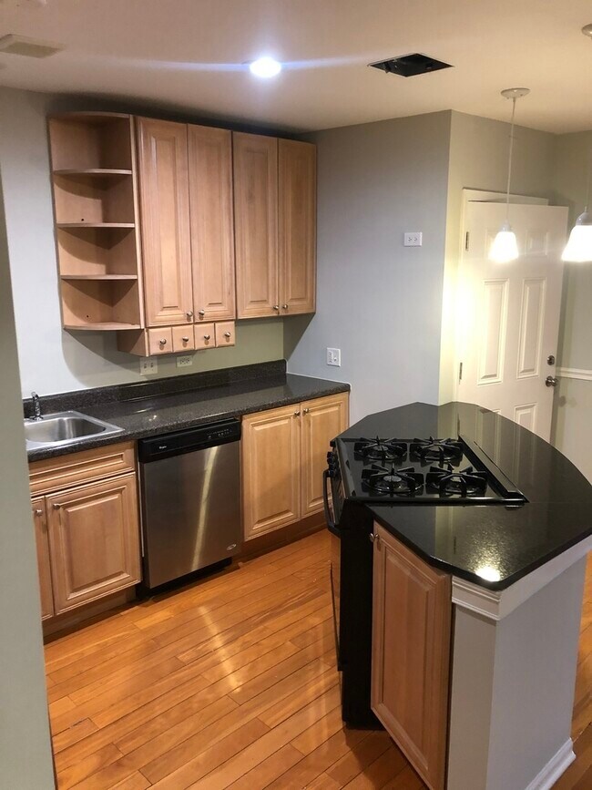 Foto del edificio - 955 N Ashland Ave