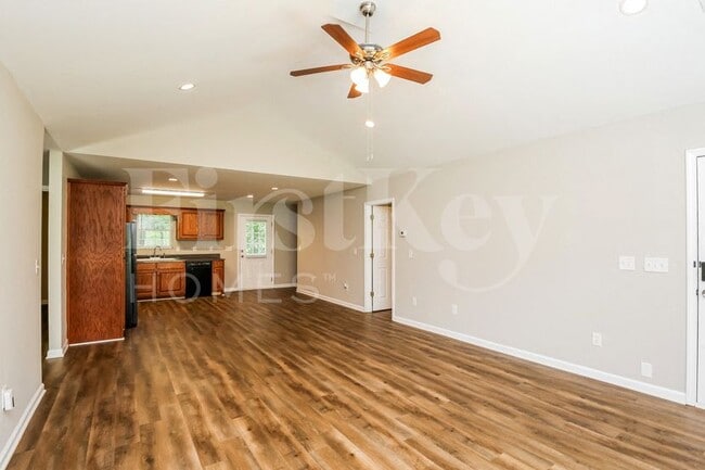 Foto del edificio - 294 Cedar Springs Ln