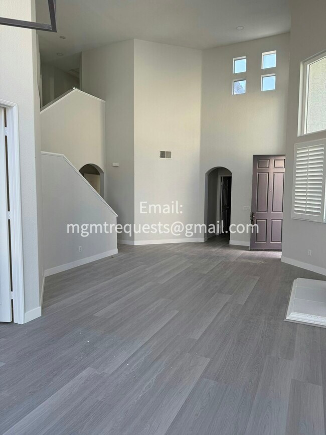 Foto del edificio - 2231 Thyme Dr