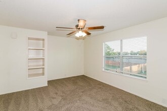 Building Photo - 21407 Somerset Park Ln