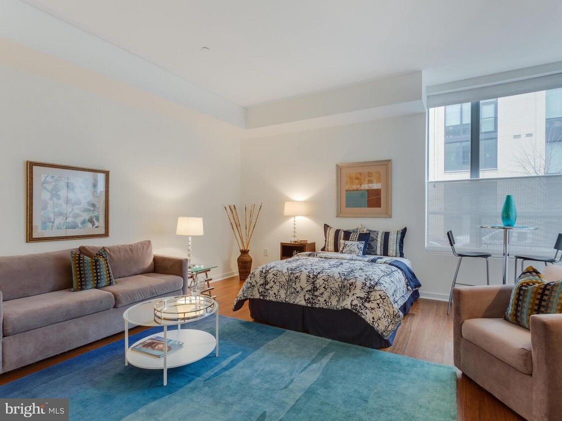 Primary Photo - 1414 Belmont St NW