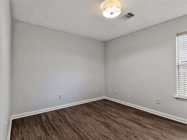 Building Photo - 4318 Richland Chambers Ln