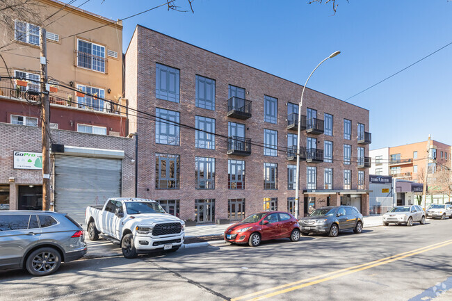 Building Photo - Sophie Condos