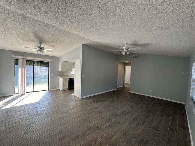 Building Photo - 2912 Victory Palm Dr