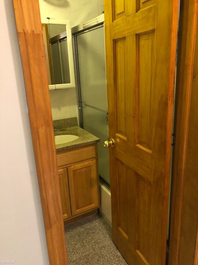 Building Photo - 3 br, 2 bath  - 3224 38th St 1
