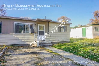 Building Photo - 1903 N 32nd St