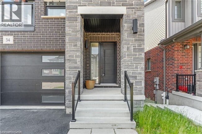 Building Photo - 34 Sportsman Hill St