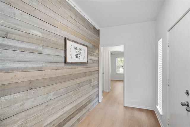 Building Photo - 9722 Burleson Dr
