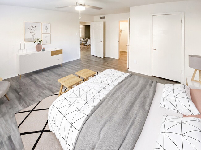 Dormitorio acogedor diseñado para el confort diario. - Indian Run Apartments