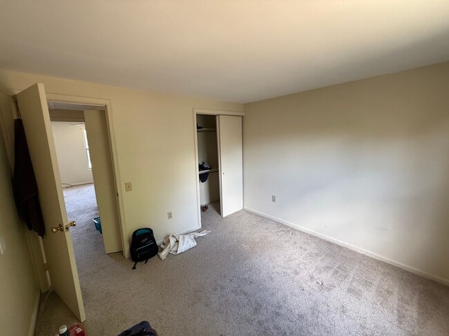 Building Photo - 4674 Grosbeak Pl