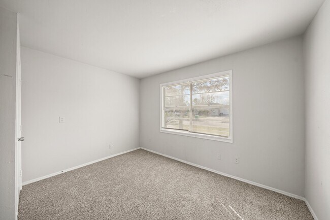 Foto del edificio - 14415 Insley St