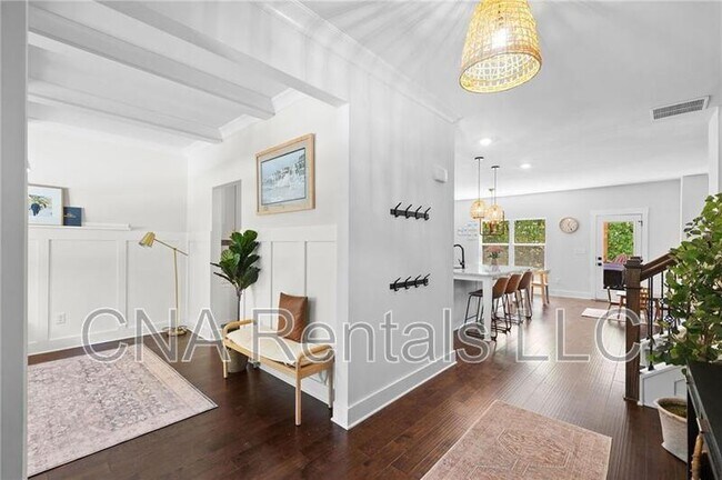 Foto del edificio - 178 Crestbrook Wy