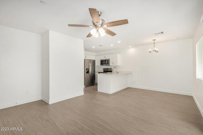 Foto del edificio - 1232 E Taylor St