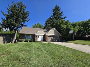 Building Photo - 1276 N Howell Dr