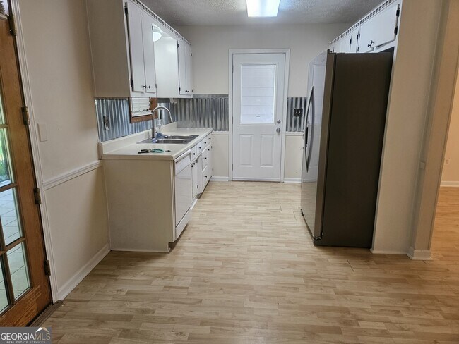 Foto del edificio - 4121 Burgundy Way