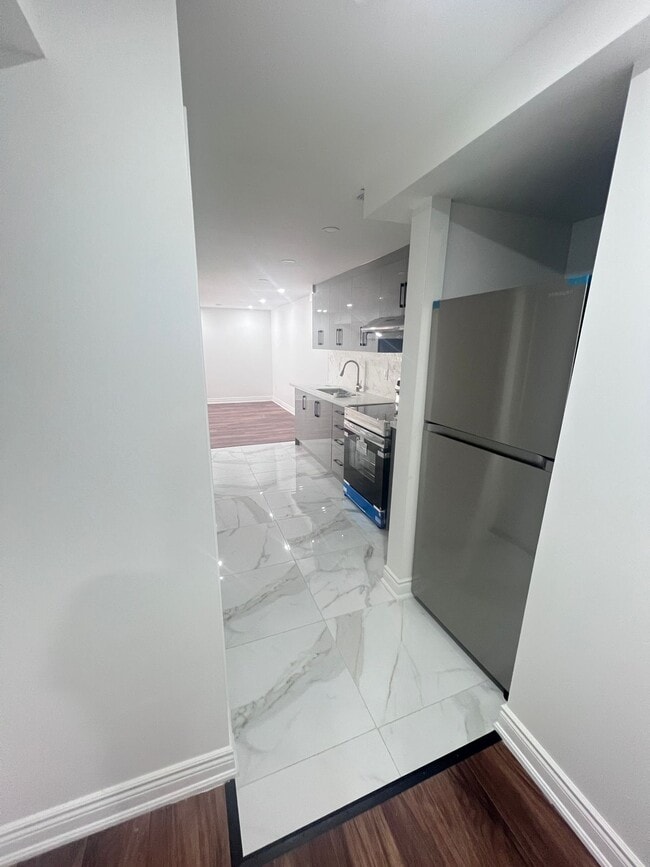 Building Photo - 3896 Skyview St