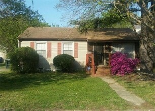 Building Photo - 7108 Chryslon Ln