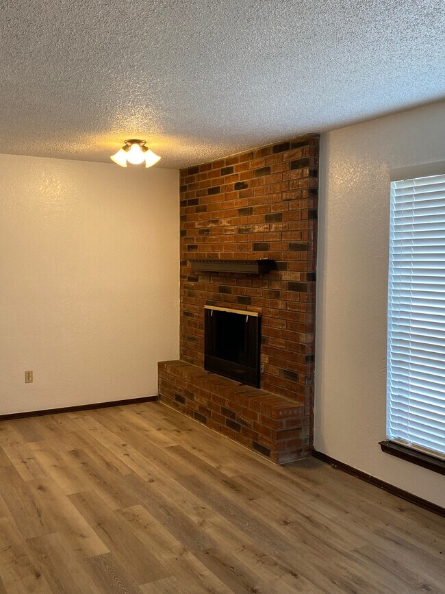 Foto del edificio - 6716 Elk Canyon Rd