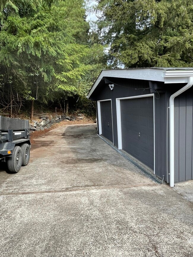 Building Photo - 10334 NE 189th St