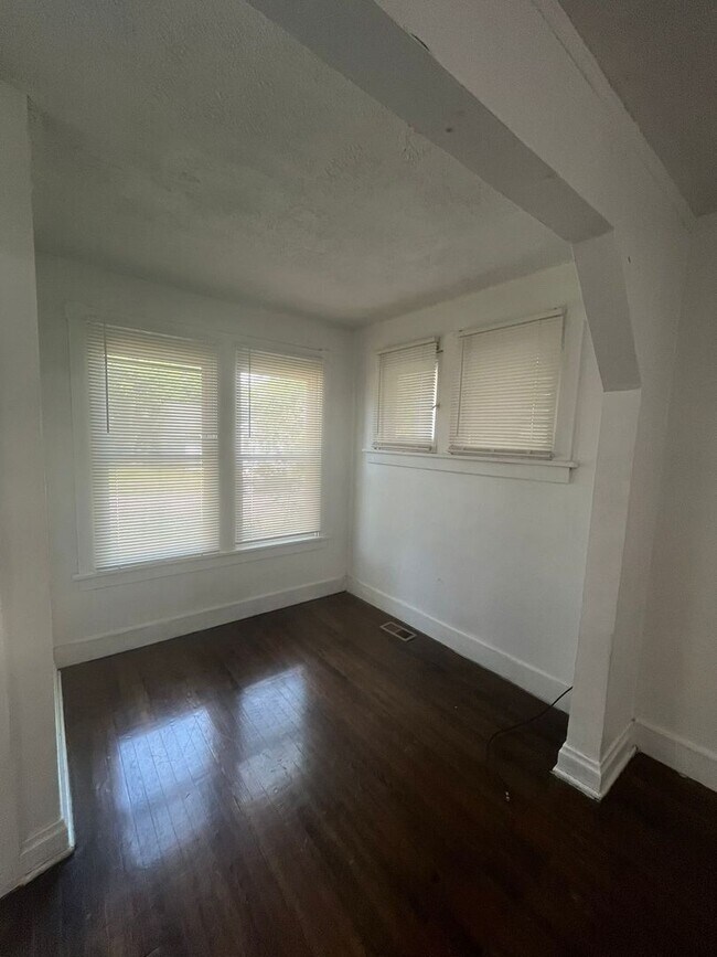 Foto del edificio - Spacious & Smart Layout! 3-bedroom, 1-bath...