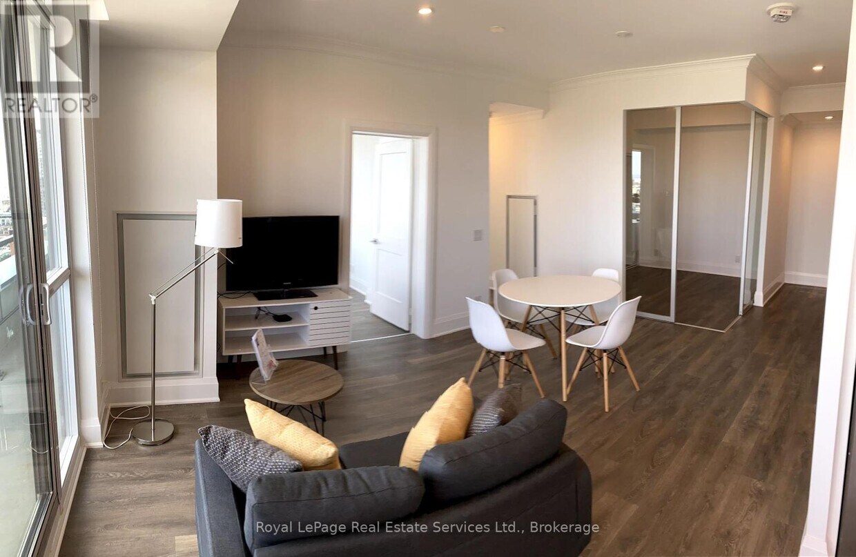 Photo principale - 120-1120 Parliament St