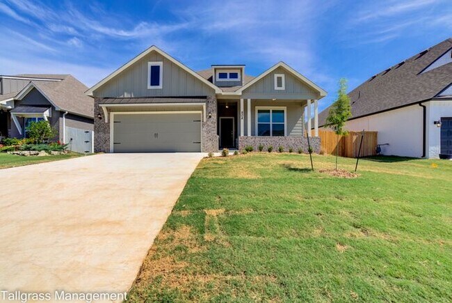 Building Photo - 4/2.5/2 Small New Neighborhood in Broken A...